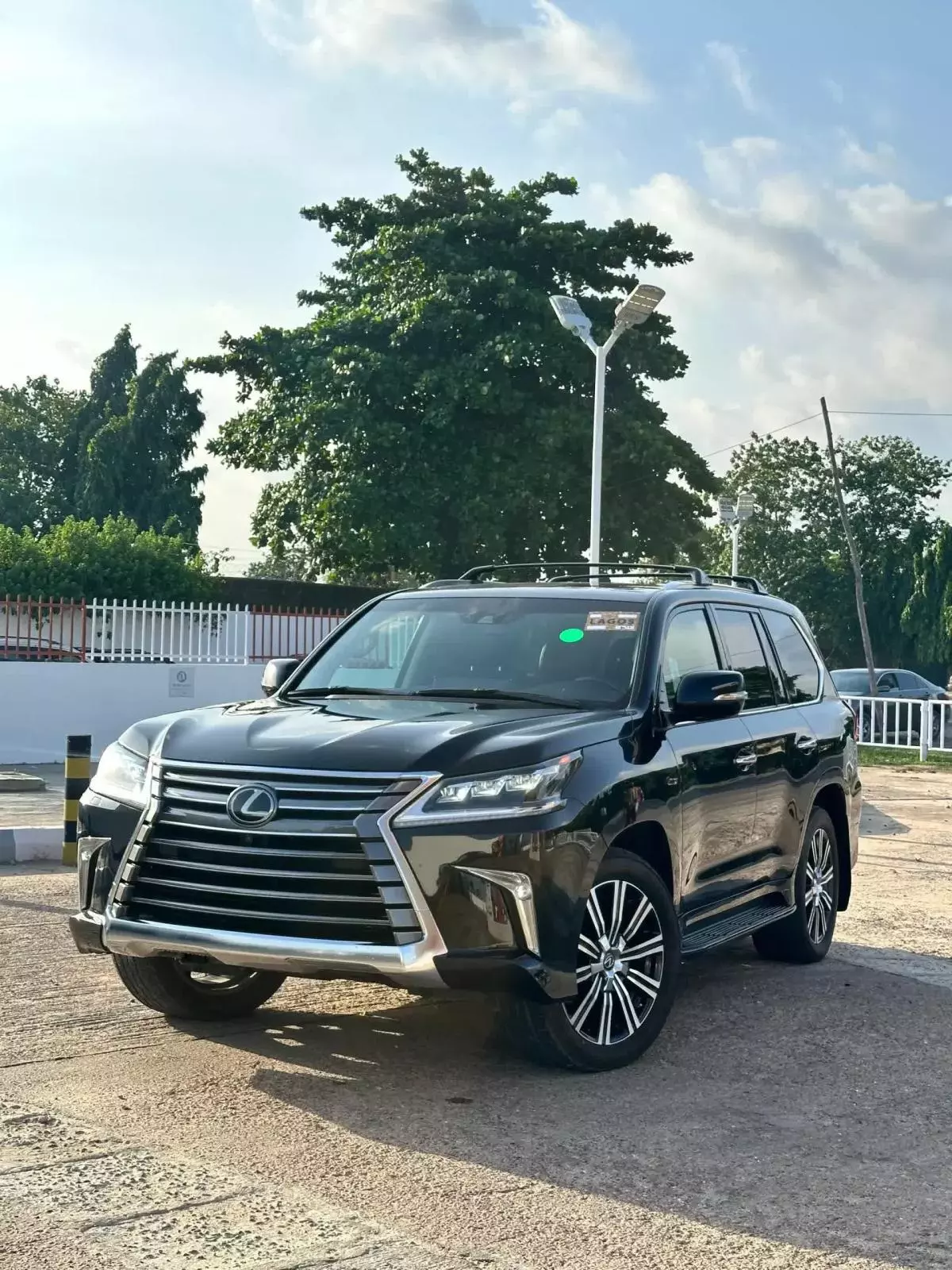 Lexus LX 570   - 2018