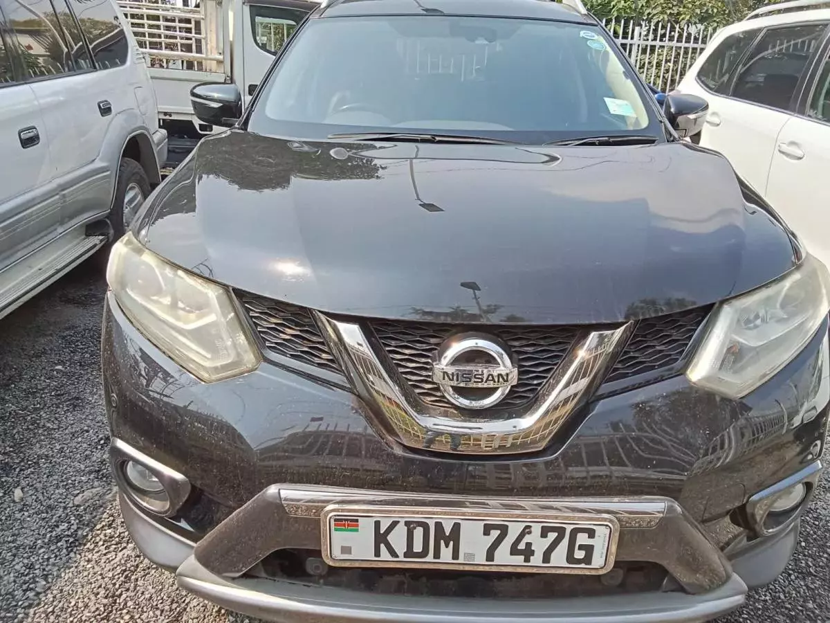 Nissan X-TRAIL   - 2016