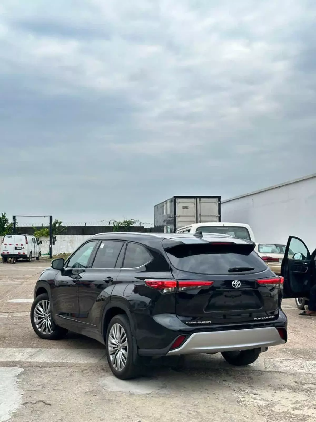 Toyota Highlander   - 2021