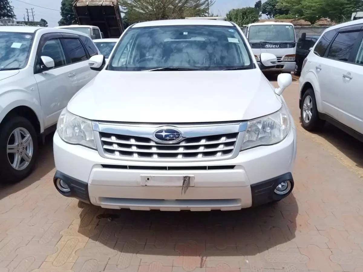 Subaru Forester   - 2011