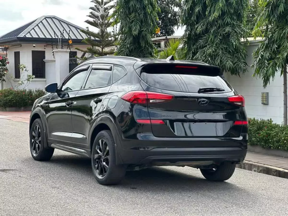 Hyundai Tucson   - 2021