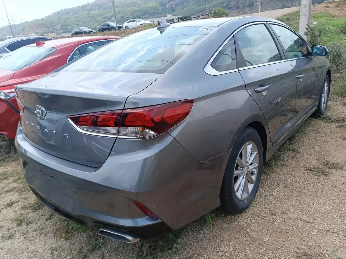 Hyundai Sonata   - 2018