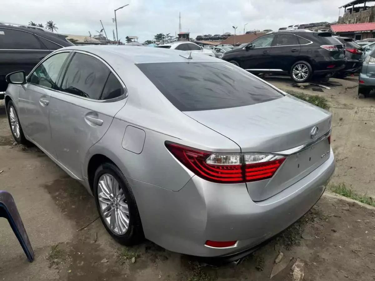 Lexus ES 350   - 2013