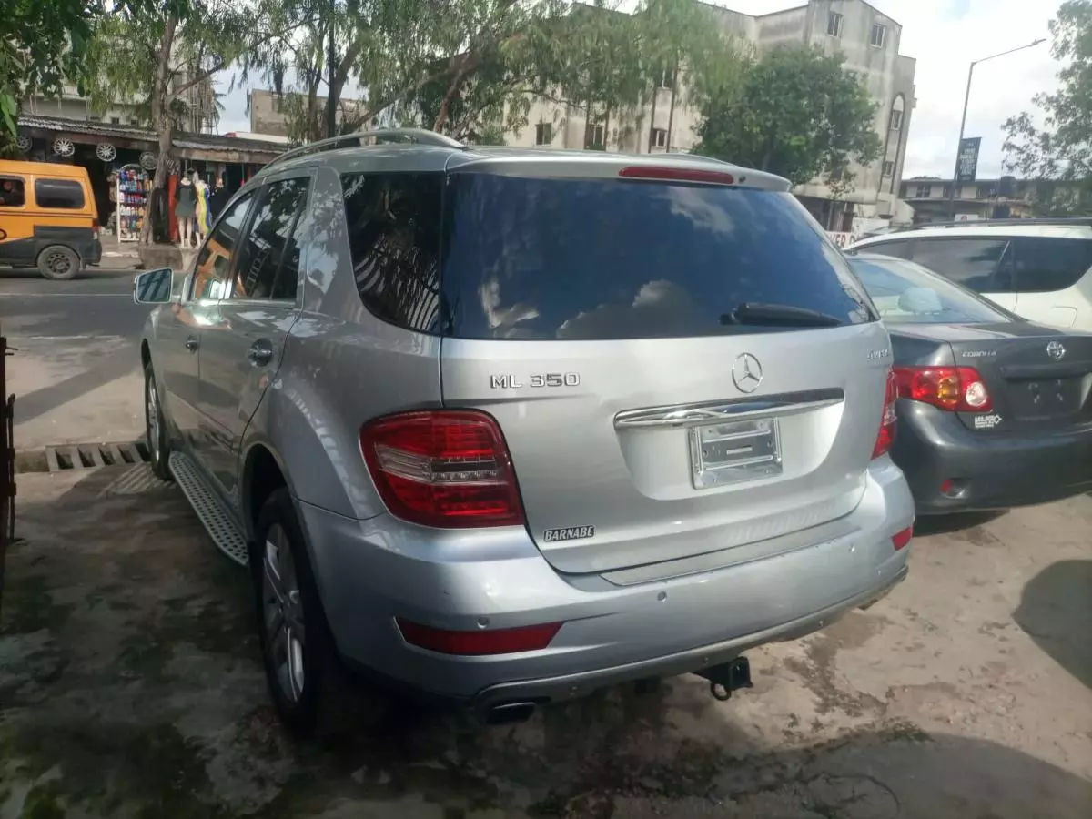 Mercedes-Benz ML 350   - 2011