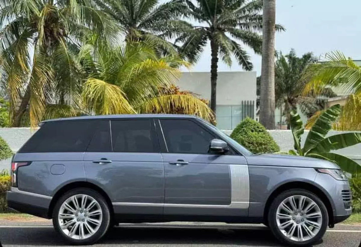 Land Rover Range Rover Vogue   - 2019