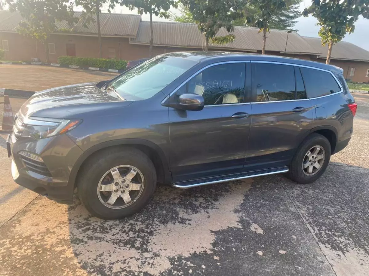 Honda Pilot   - 2016