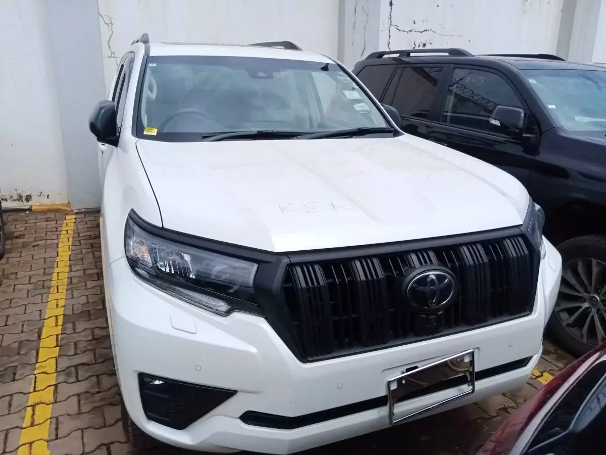 Toyota Landcruiser Prado   - 2019