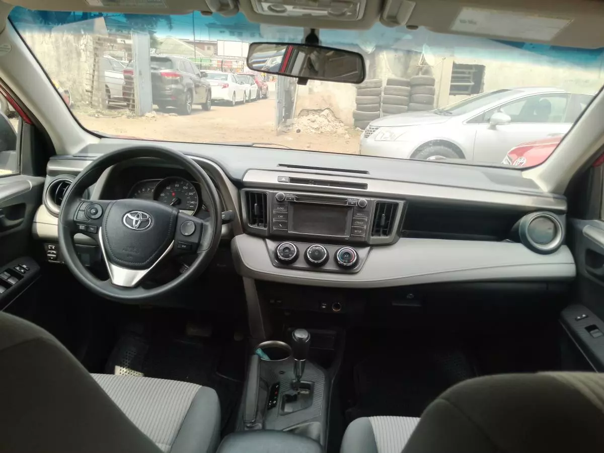 Toyota RAV 4   - 2014