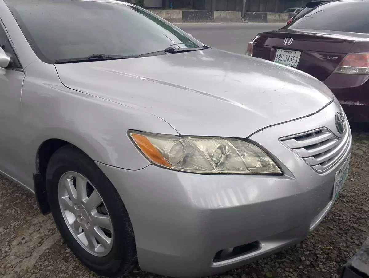 Toyota Camry   - 2008