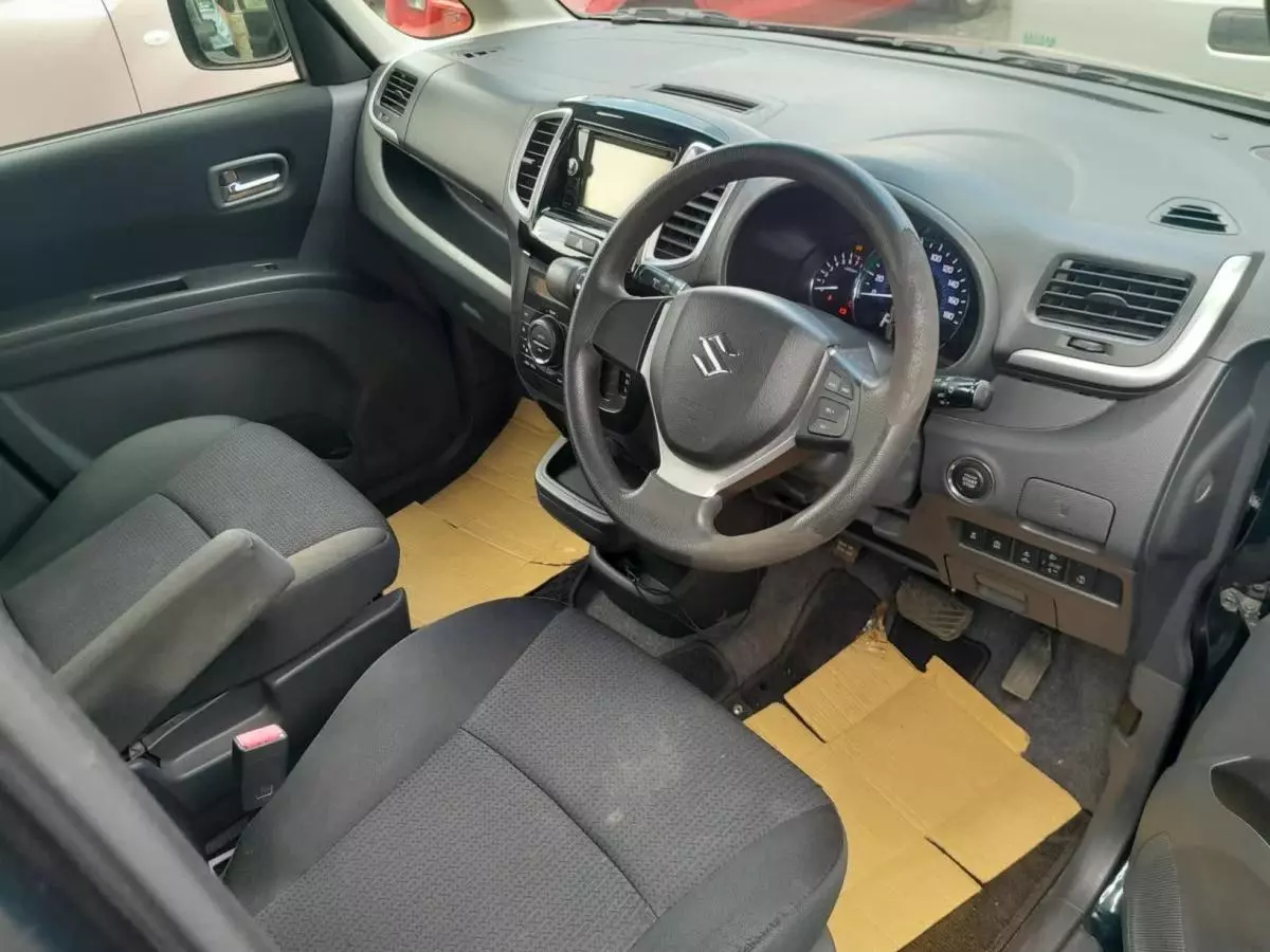 SUZUKI Solio - 2015