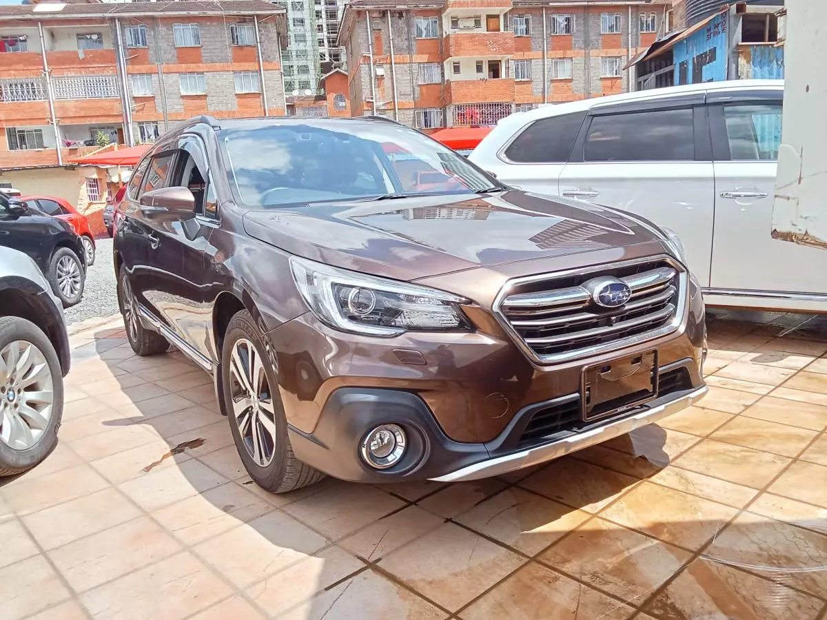 Subaru Outback   - 2018