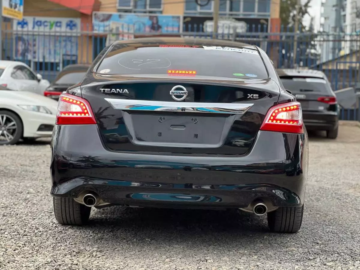 Nissan Teana - 2015