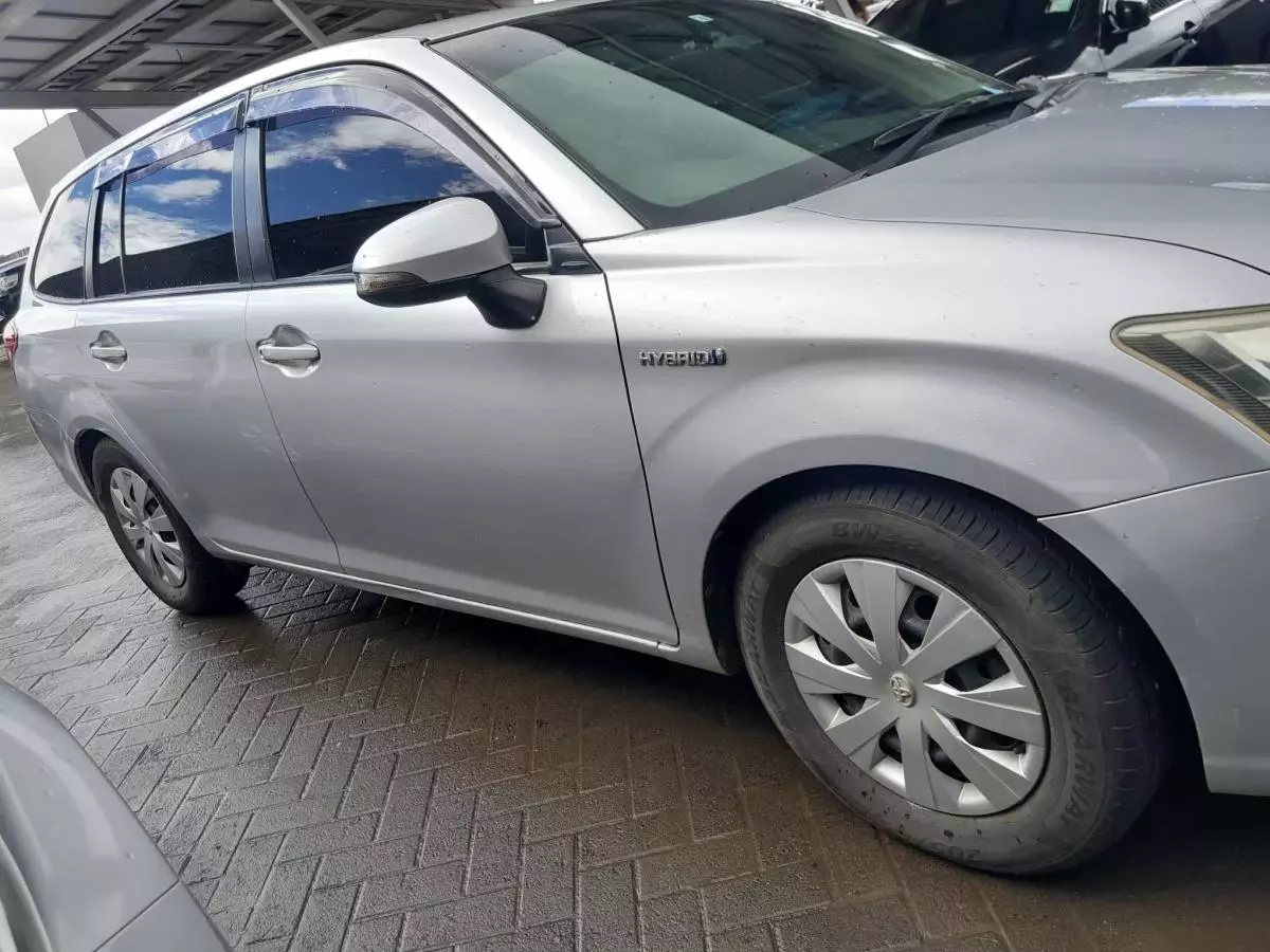 Toyota Fielder hybrid    - 2014