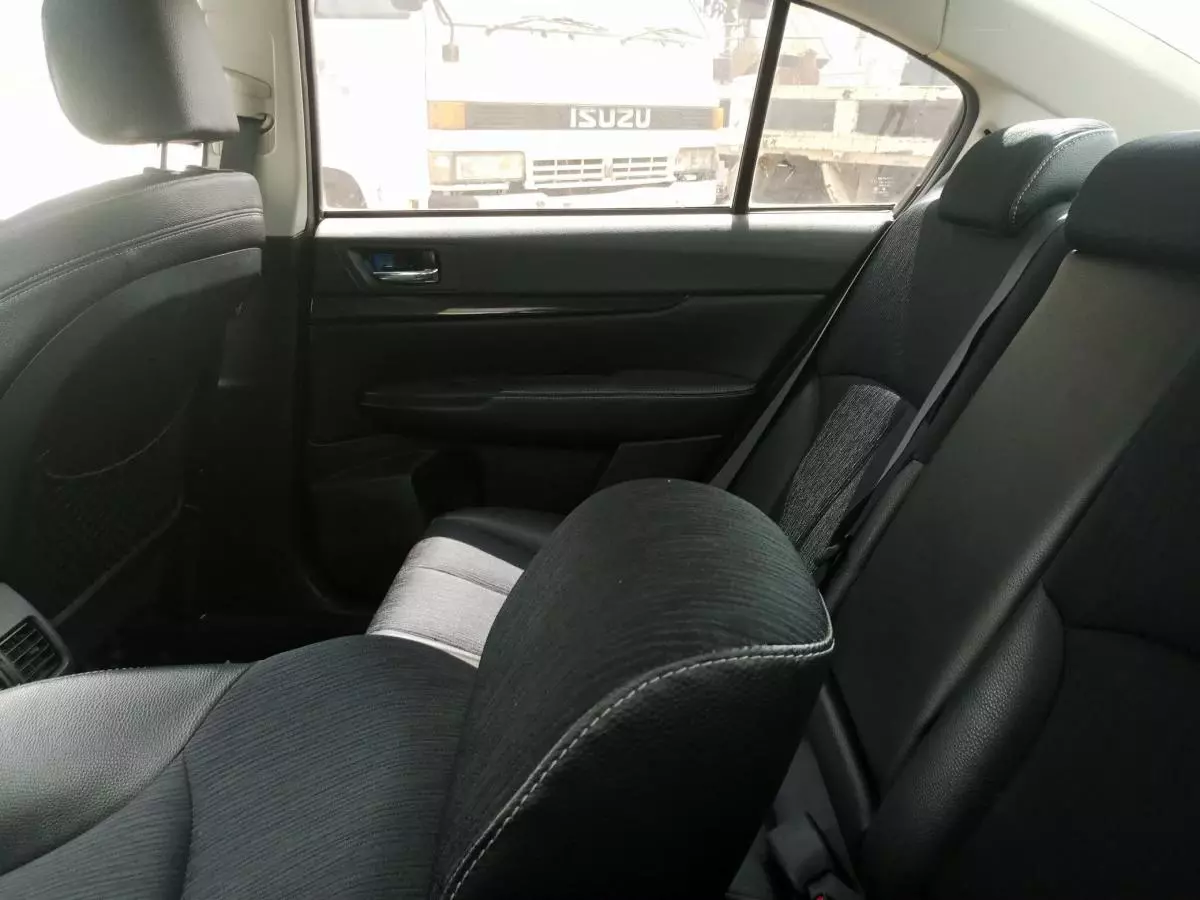 Subaru Legacy - 2011