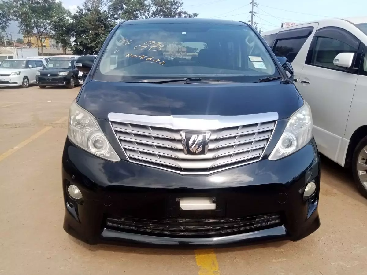 Toyota Alphard   - 2010