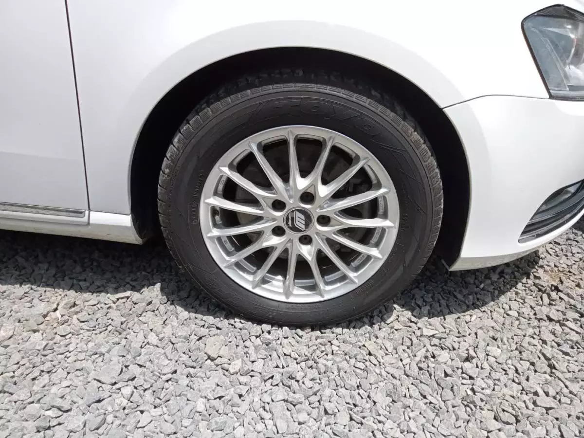 Volkswagen Passat - 2015