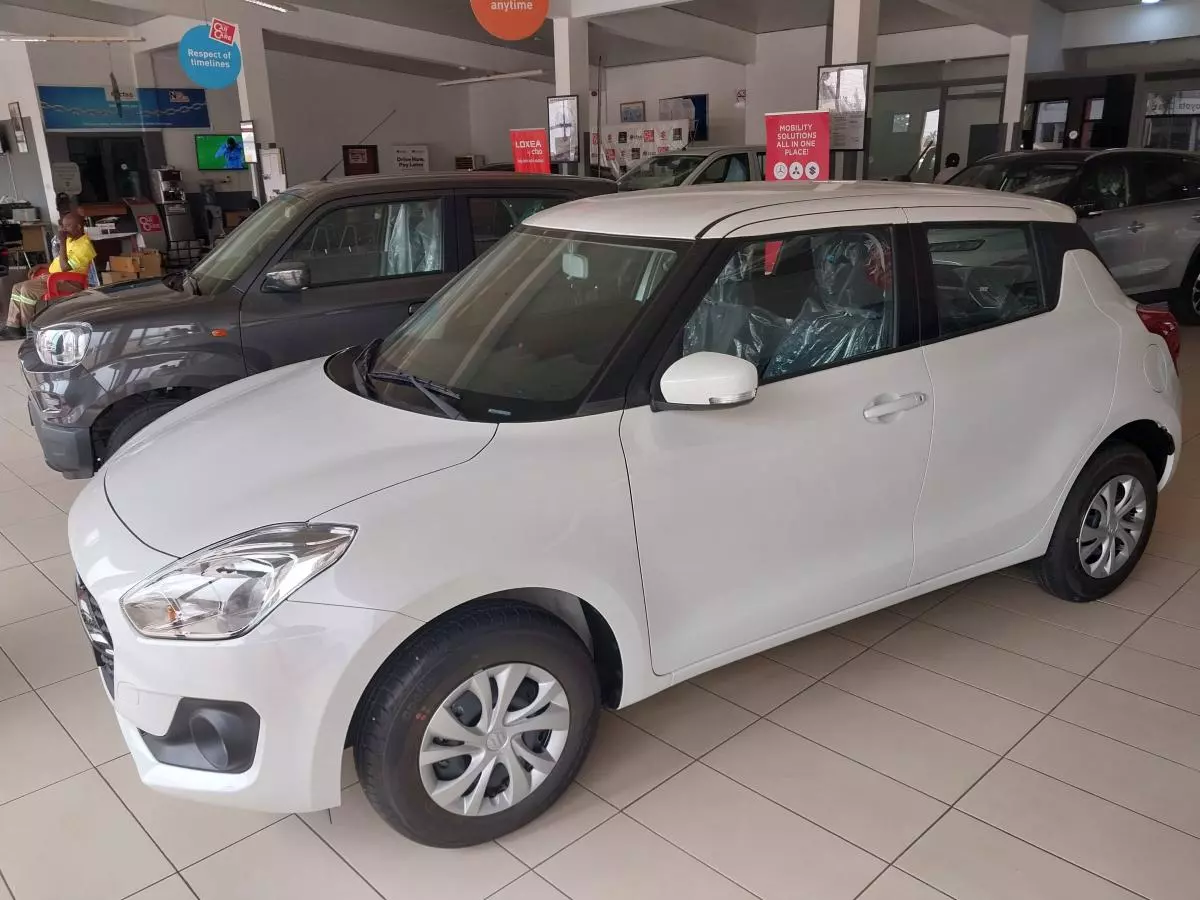 SUZUKI Swift   - 2024