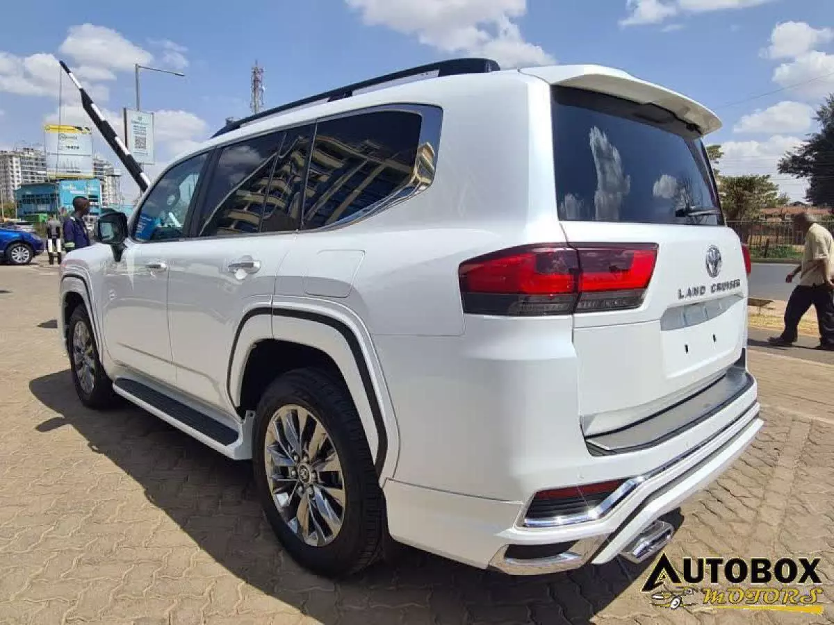 Toyota Landcruiser ZX - 2021