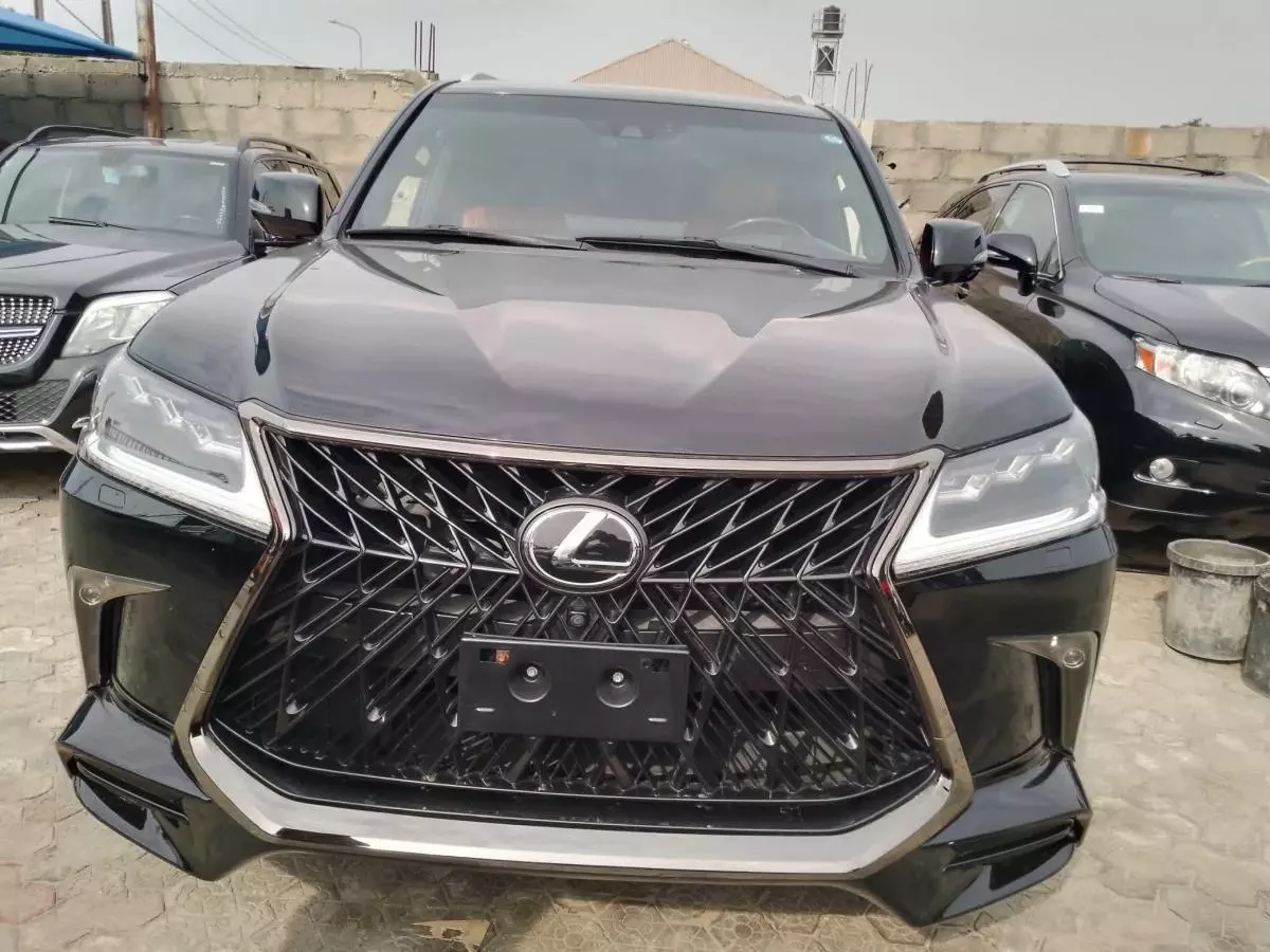 Lexus LX 570   - 2019