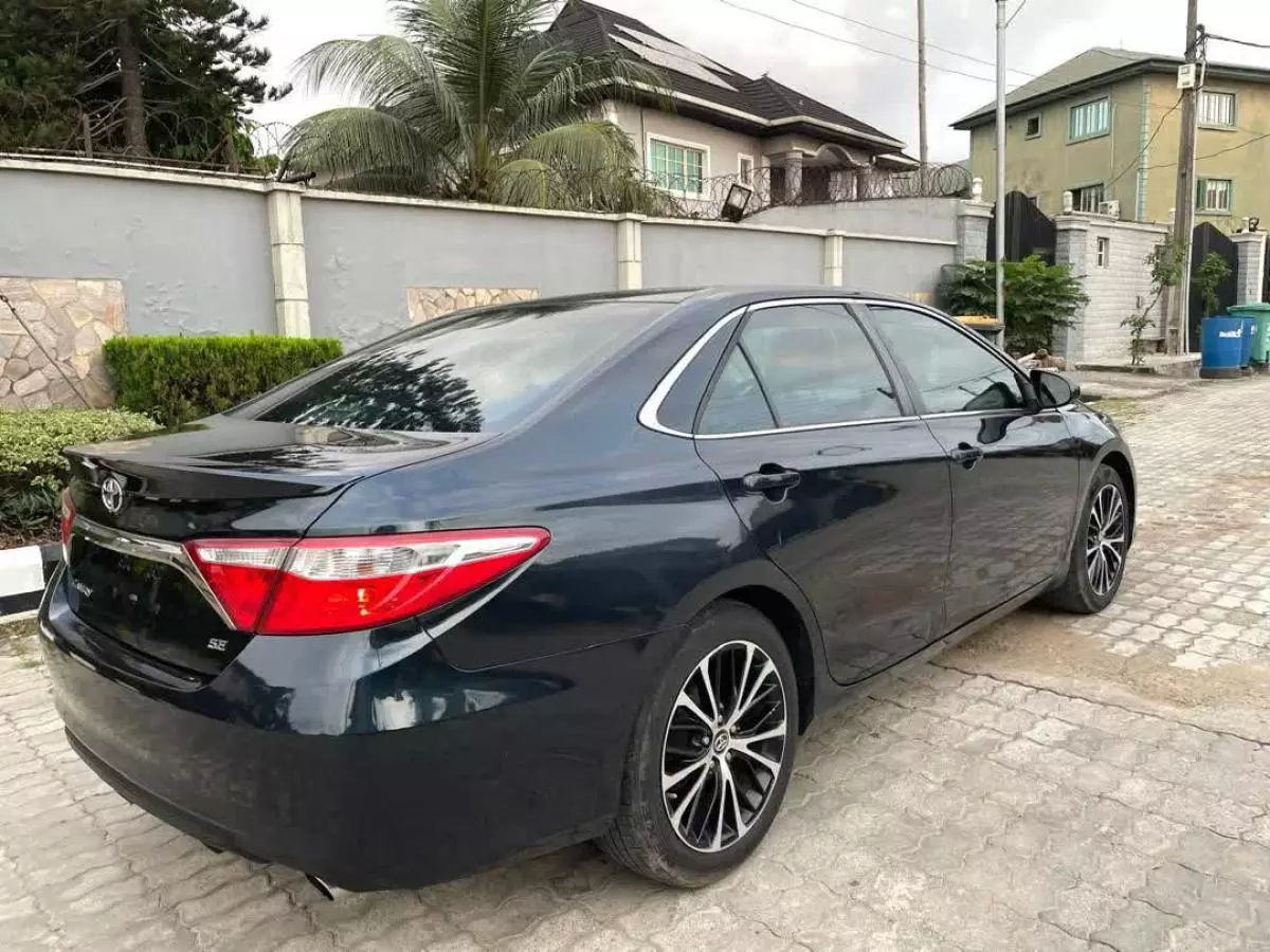 Toyota Camry   - 2015