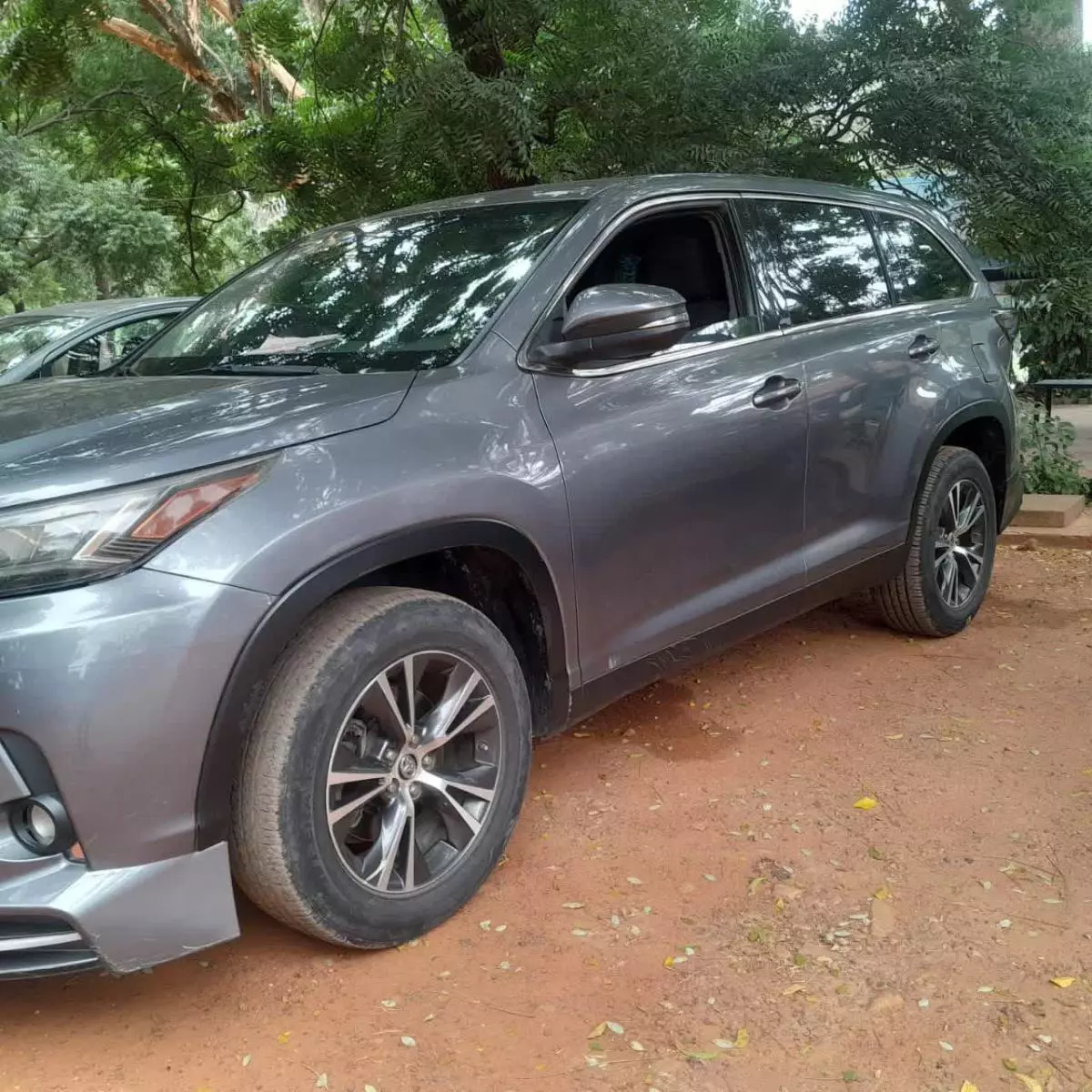 Toyota Highlander   - 2019