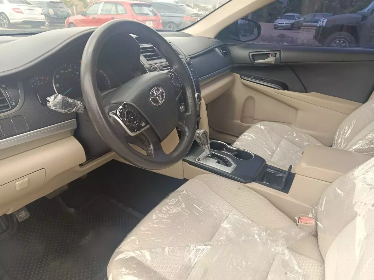 Toyota Camry   - 2013