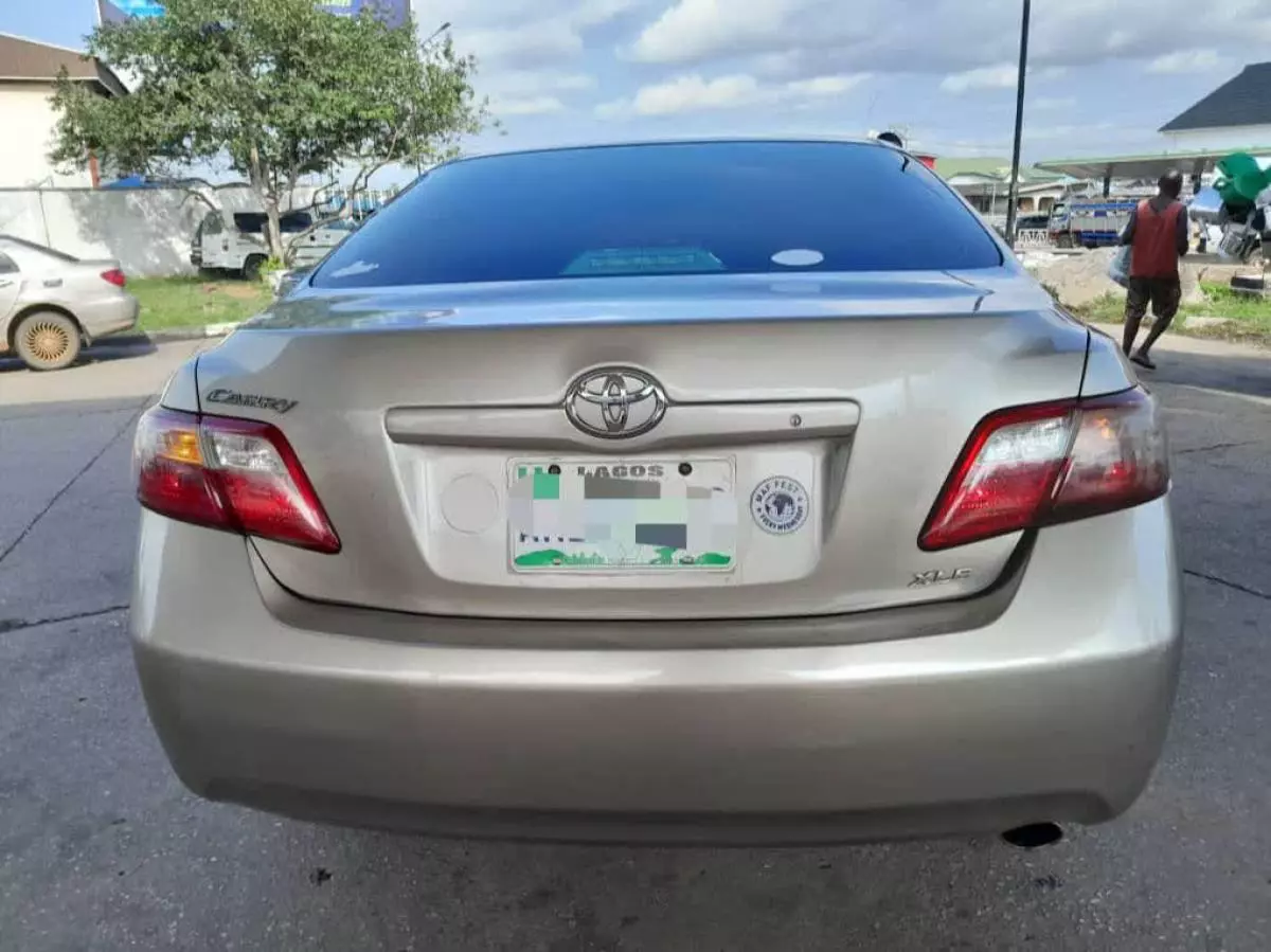 Toyota Camry   - 2007