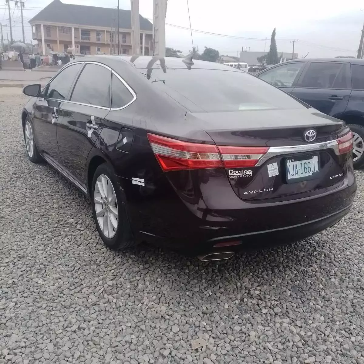 Toyota Avalon   - 2013