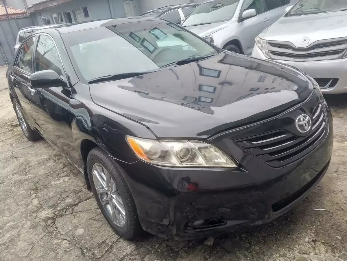 Toyota Camry   - 2007