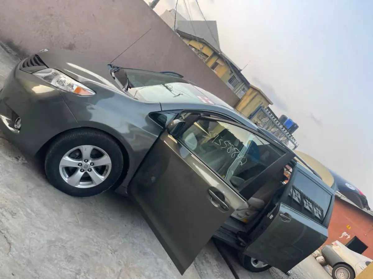 Toyota Sienna - 2011
