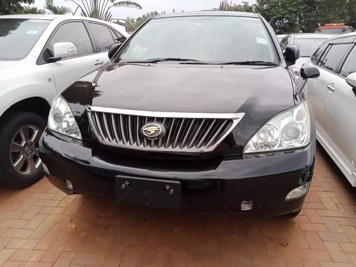 Toyota Harrier   - 2011