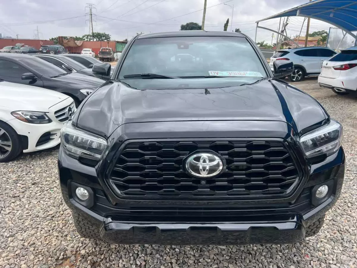 Toyota Tacoma   - 2021