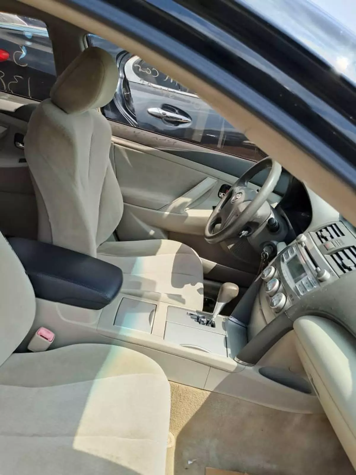 Toyota Camry   - 2011