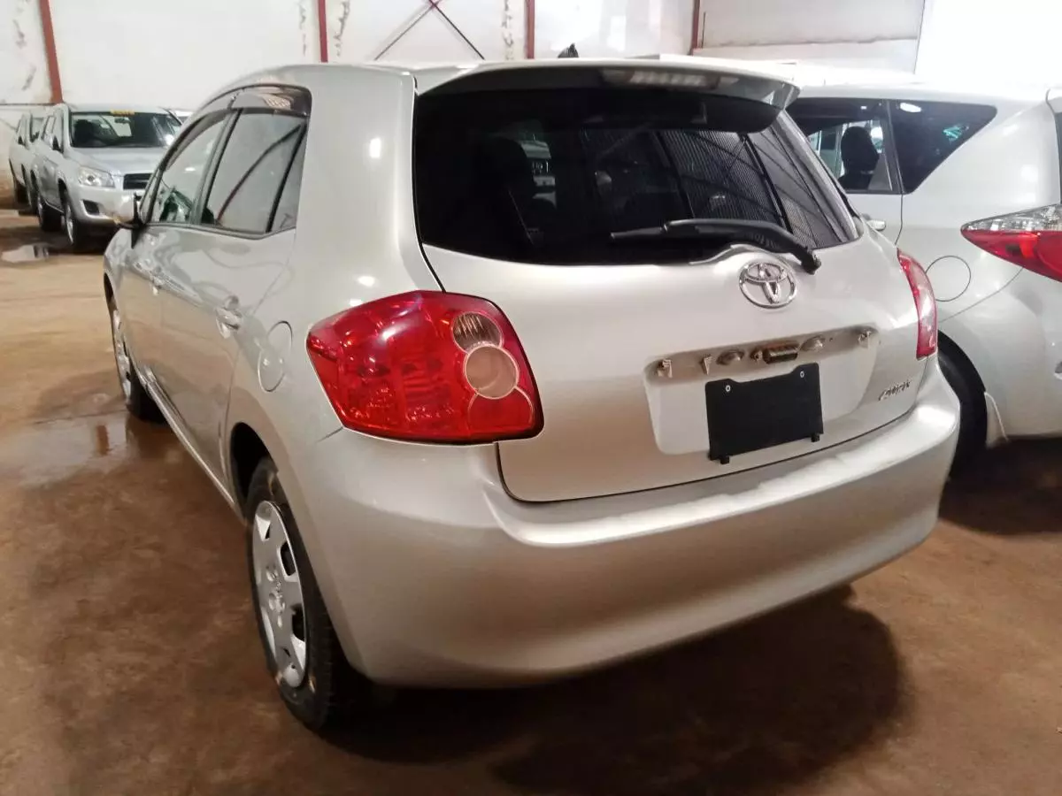 Toyota Auris   - 2009