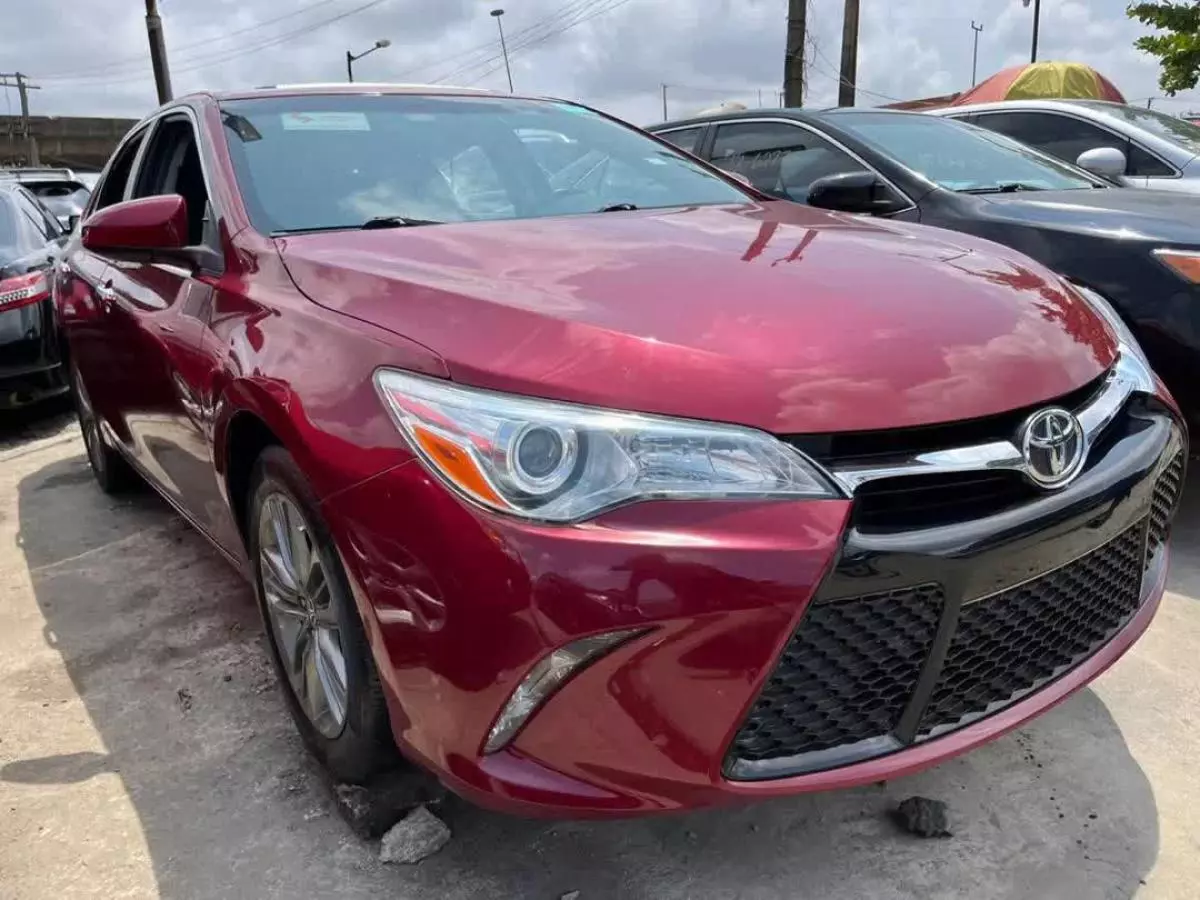 Toyota Camry   - 2015