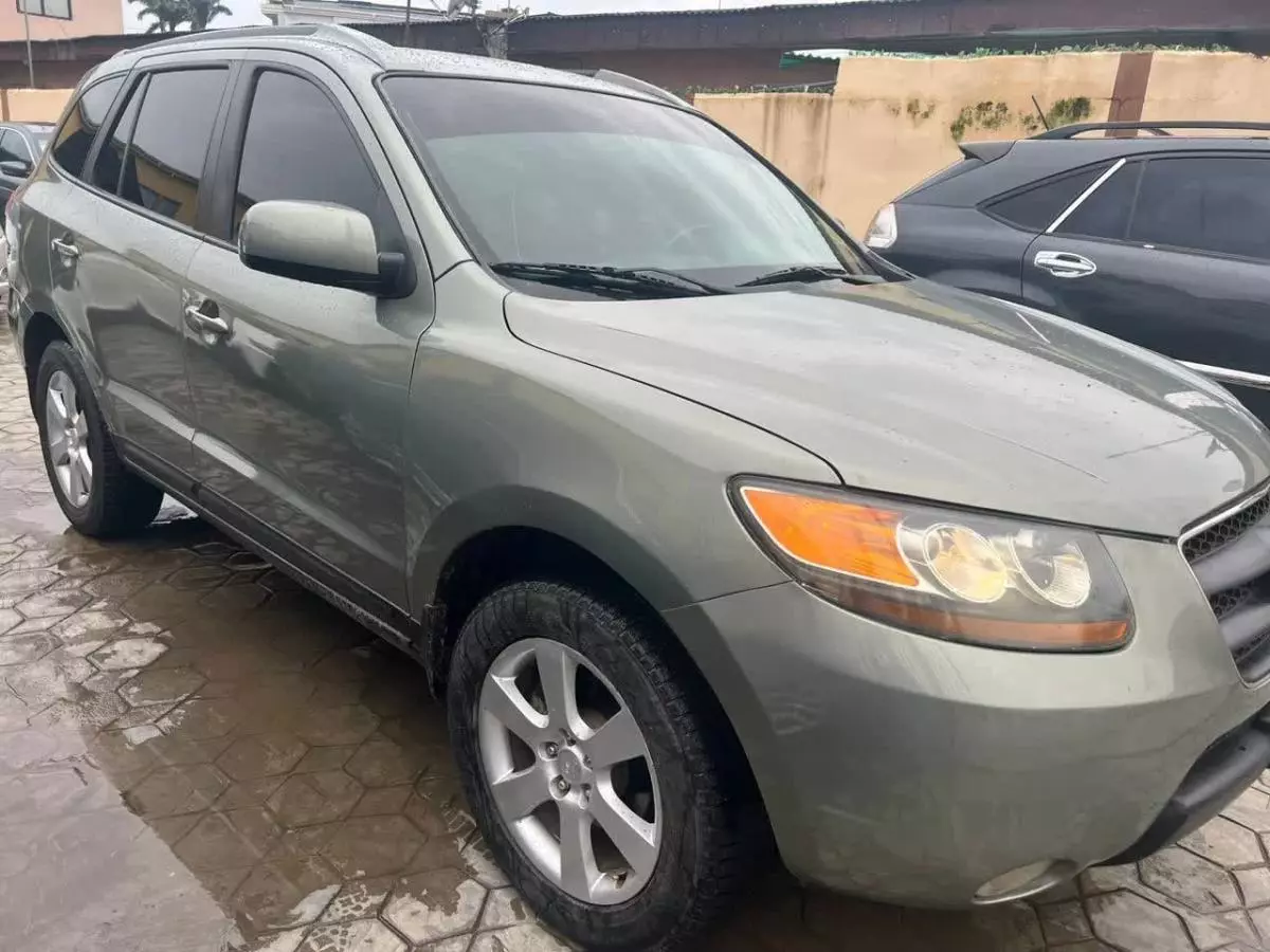 Hyundai Santa Fe   - 2008