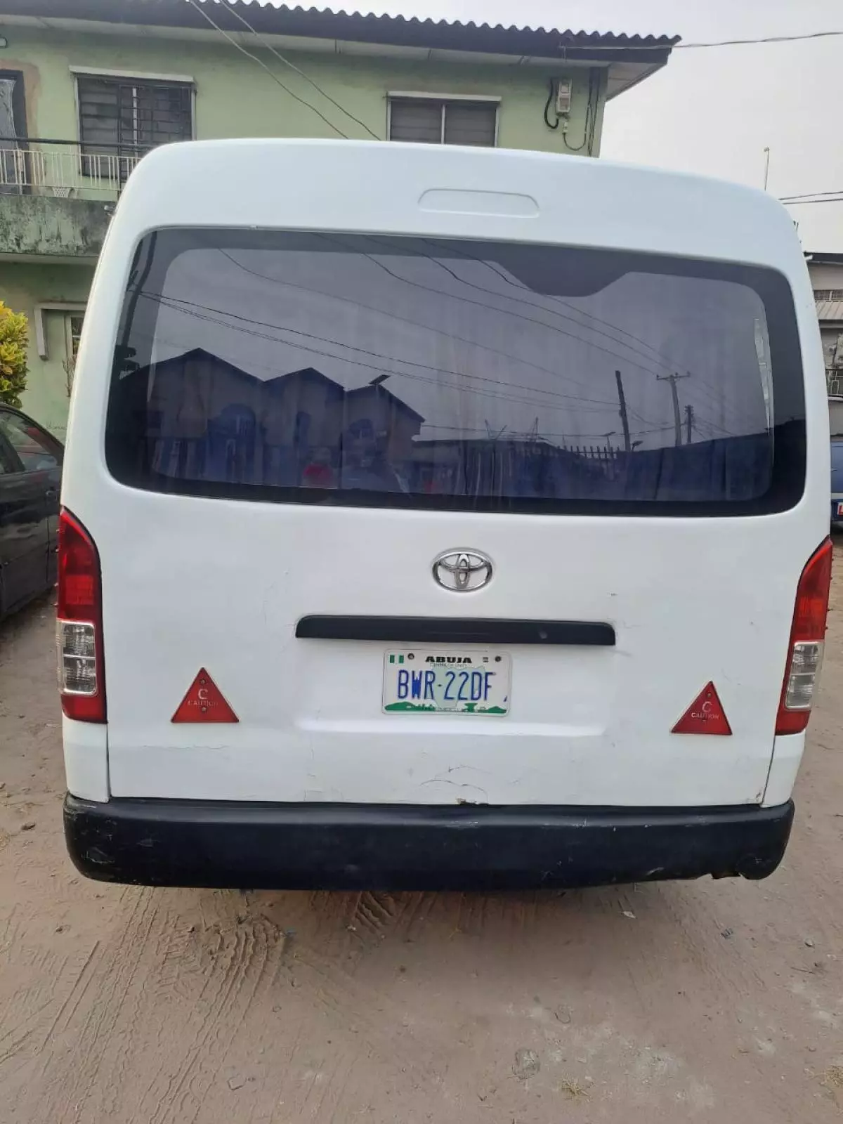 Toyota Hiace   - 2012