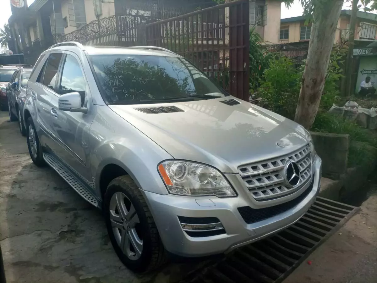 Mercedes-Benz ML 350   - 2011