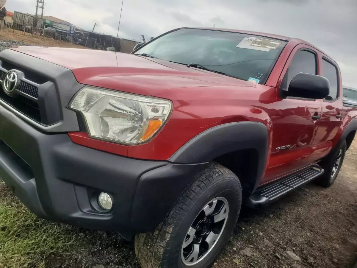 Toyota Tacoma   - 2015