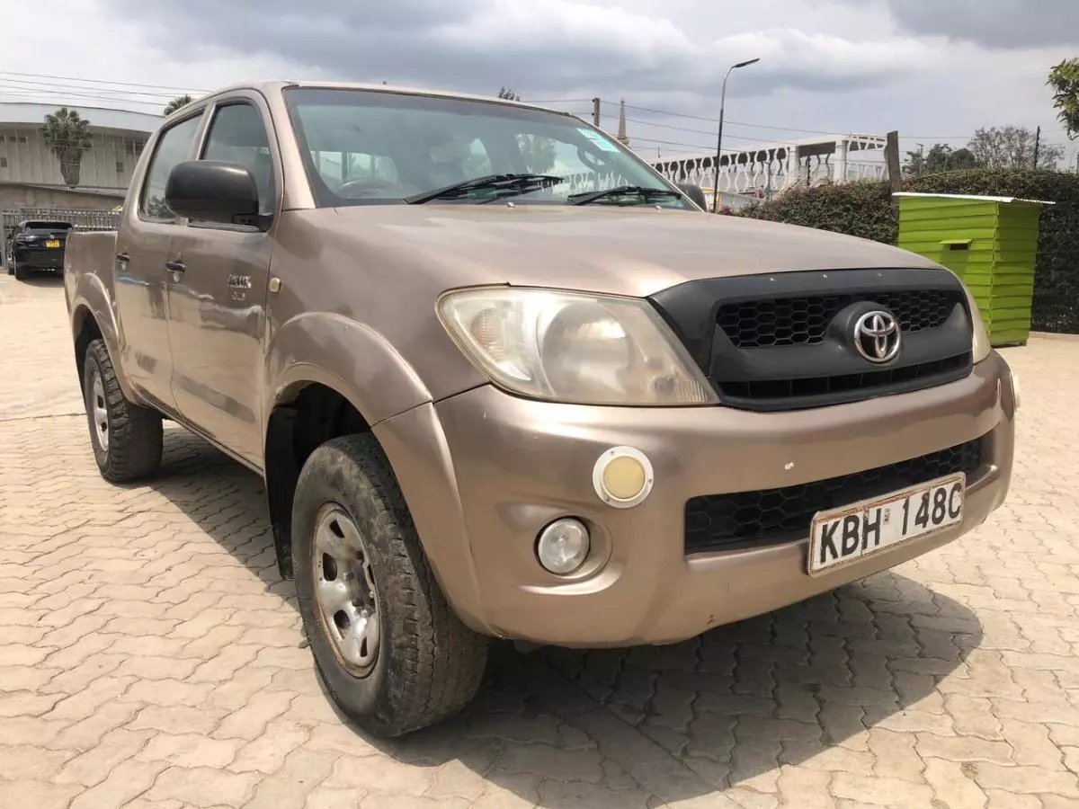 Toyota Hilux   - 2008