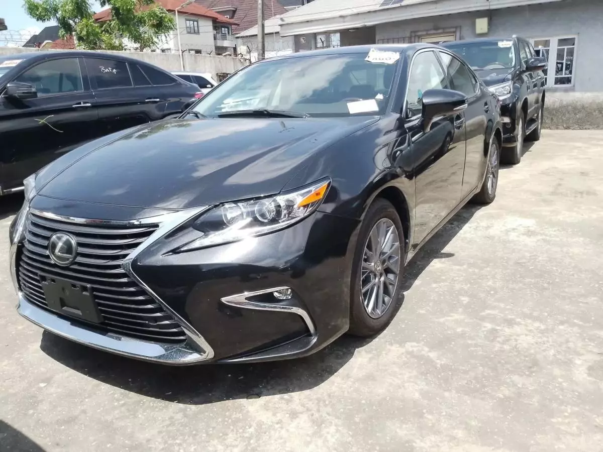 Lexus ES 350   - 2018