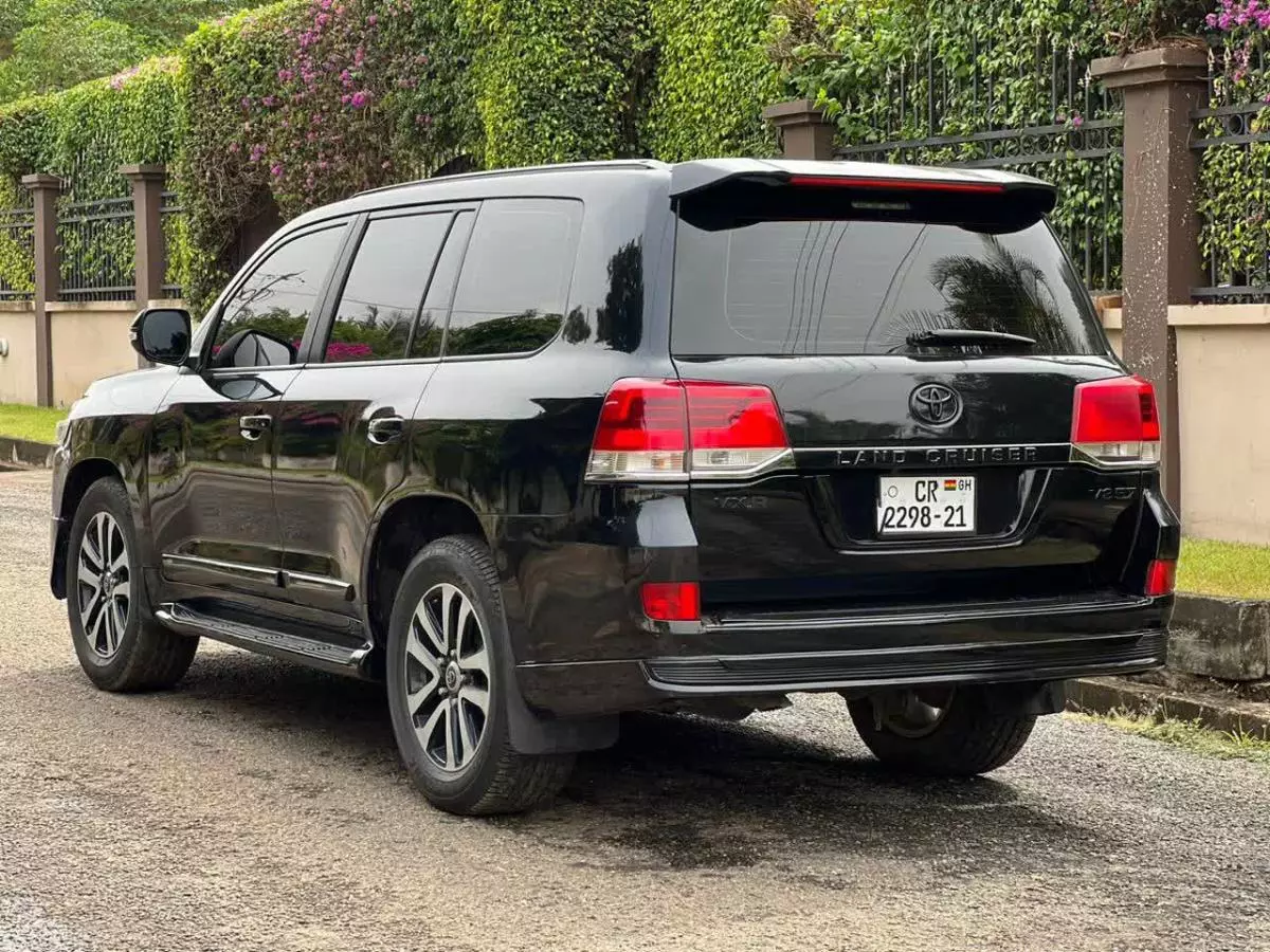 Toyota Landcruiser  V8   - 2008