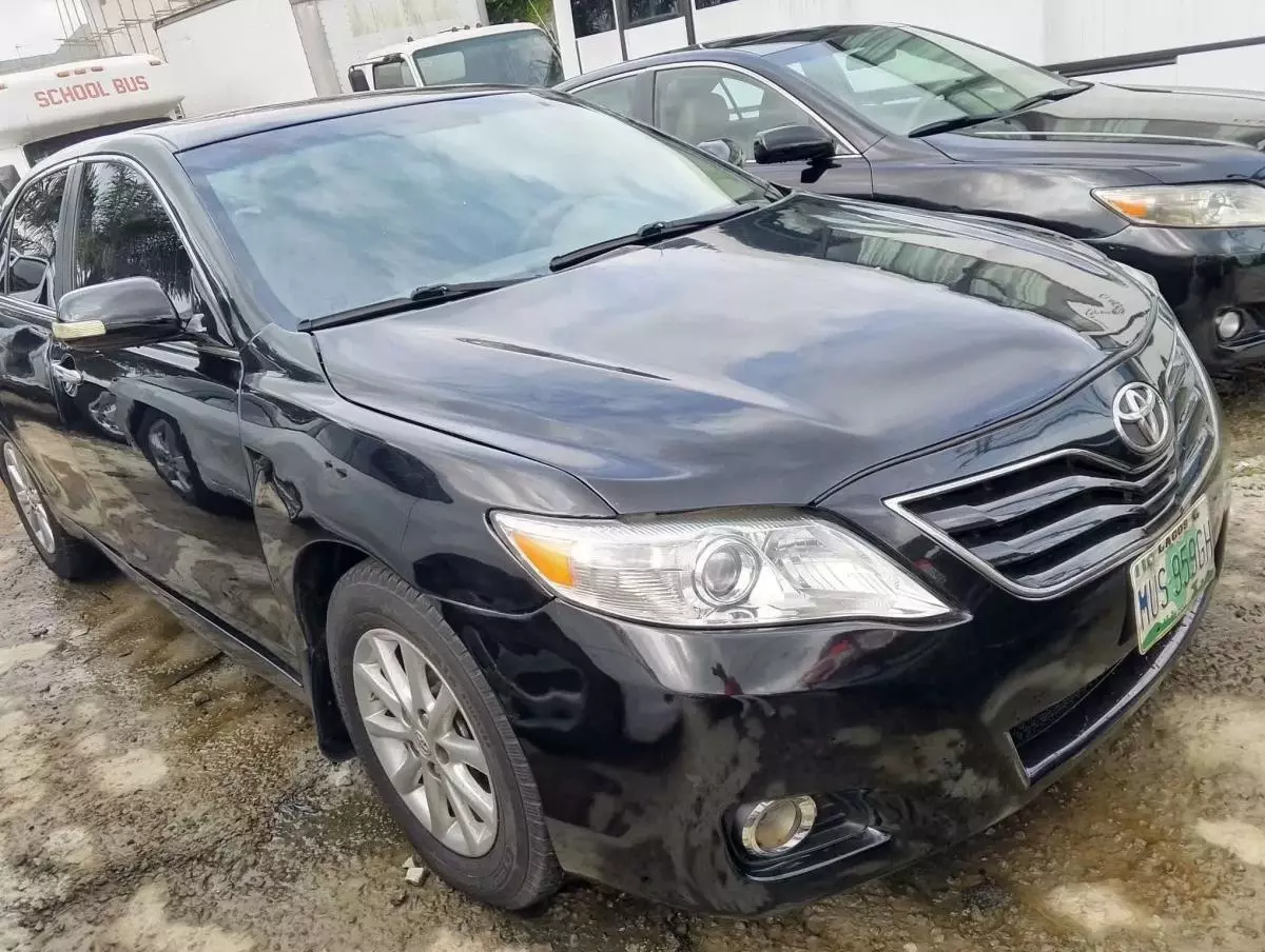 Toyota Camry   - 2008