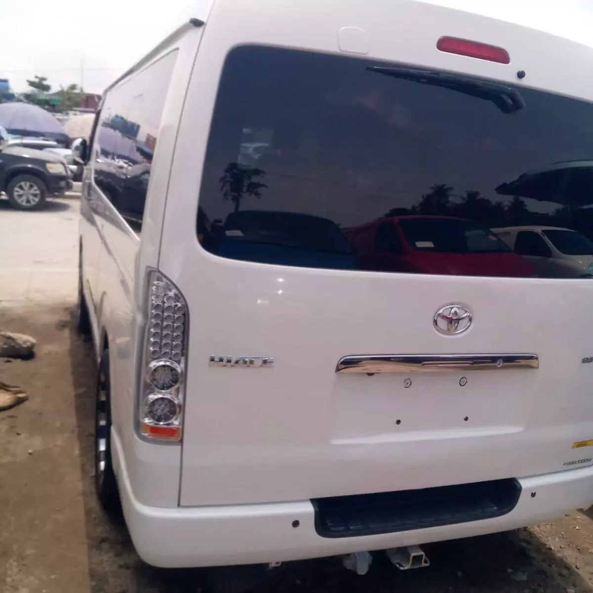 Toyota Hiace   - 2013