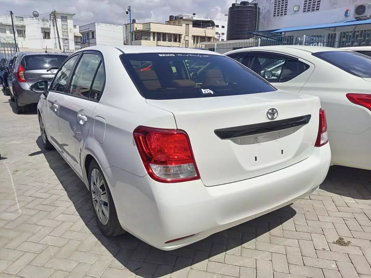 Toyota Axio  - 2015