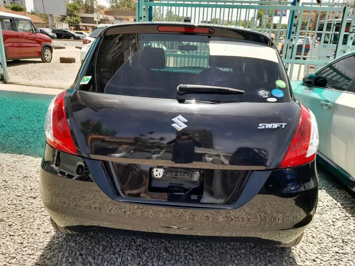 SUZUKI Swift RS - 2015