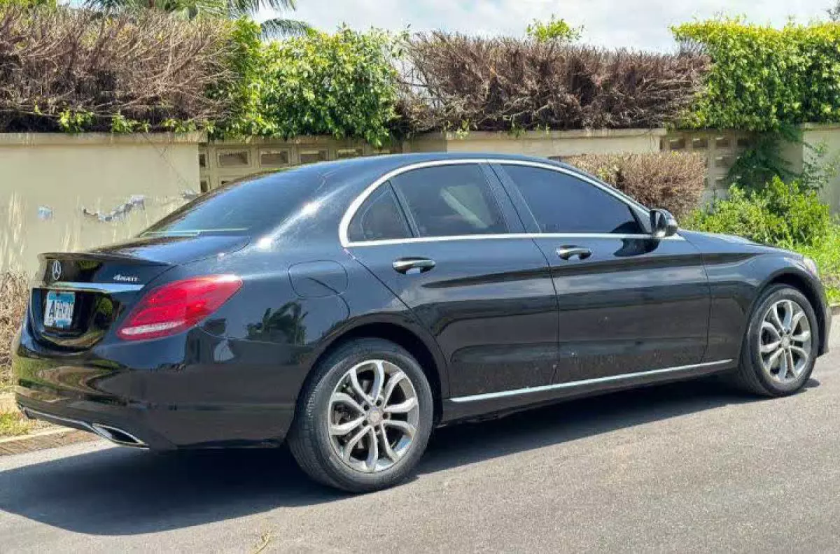 Mercedes-Benz C 300   - 2015