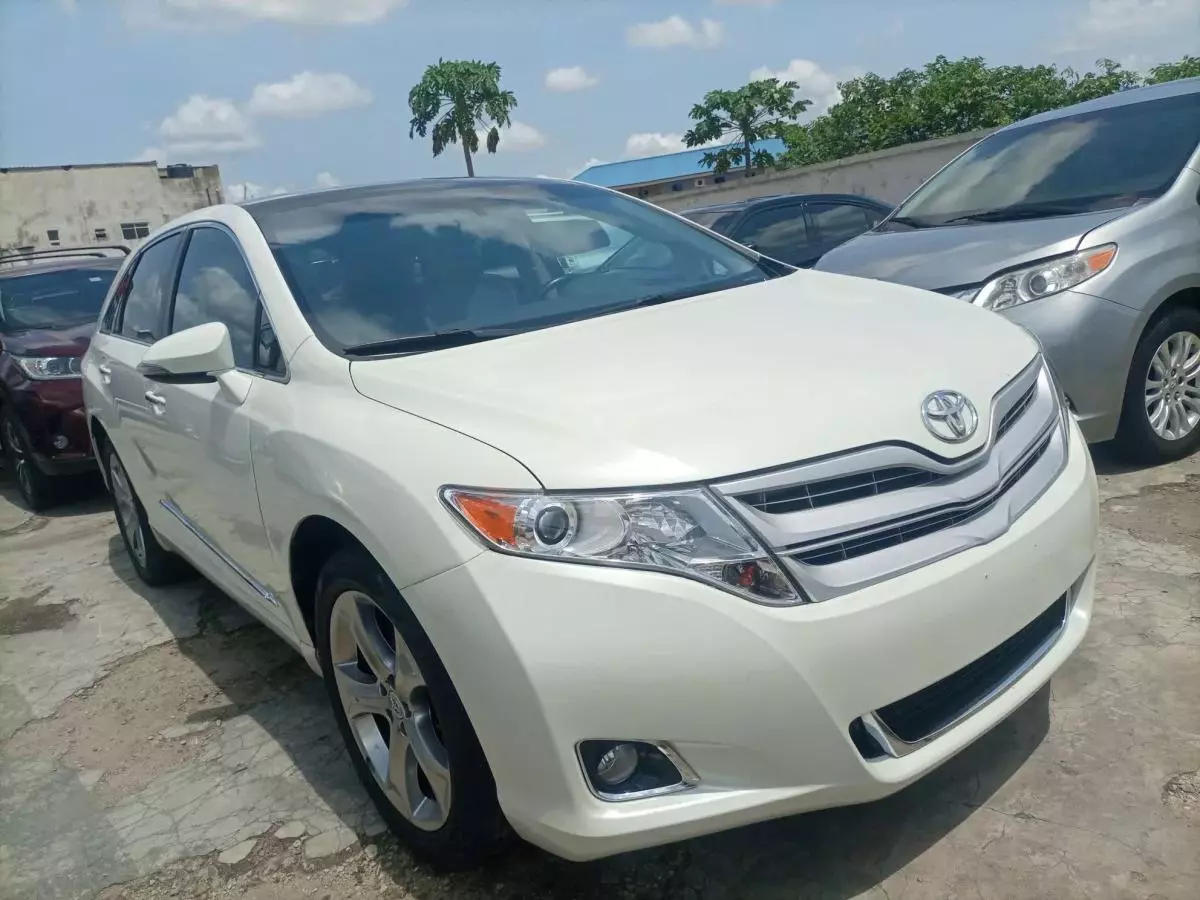 Toyota Venza   - 2010