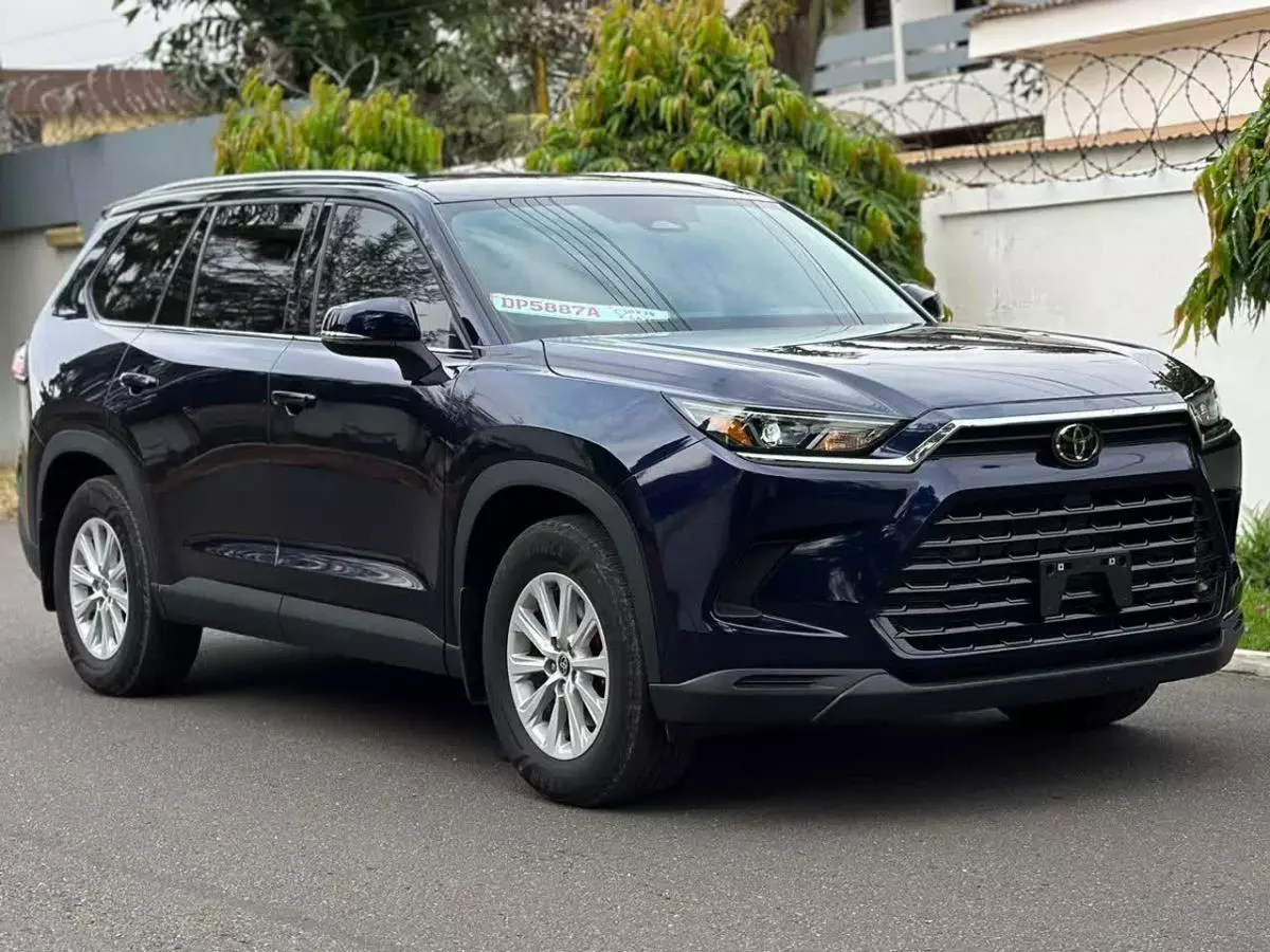 Toyota Grand Highlander   - 2023