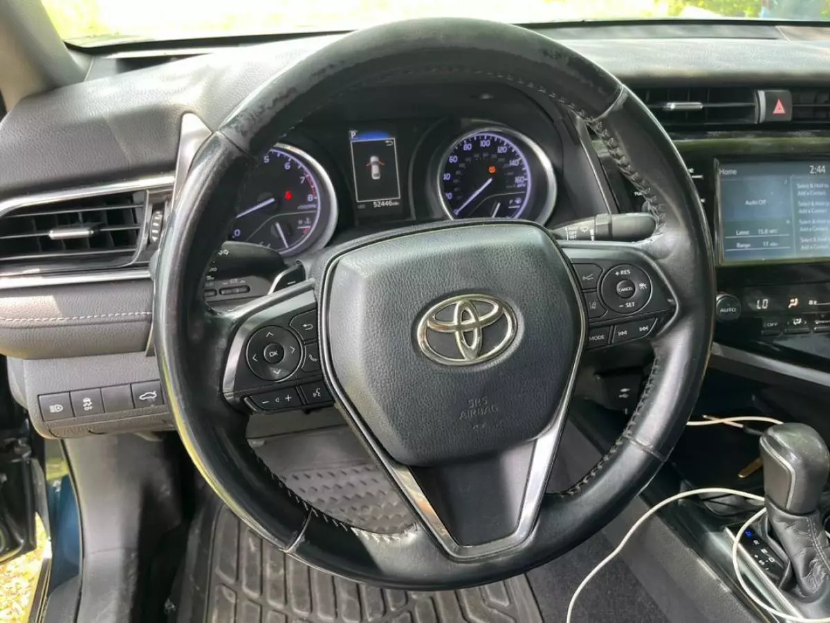 Toyota Camry   - 2018